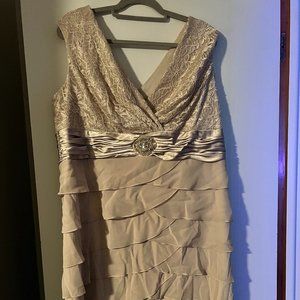 Jessica Howard Tan Above the Knee Dress NWT